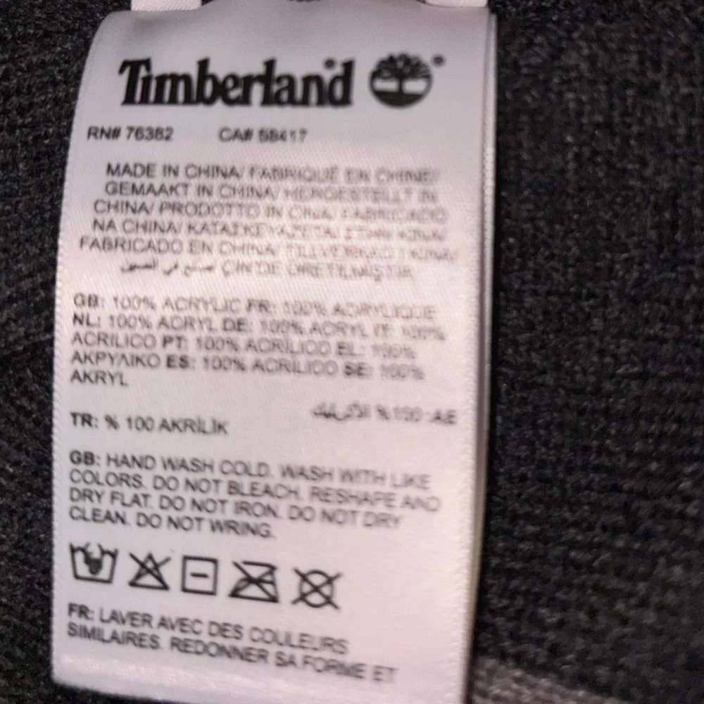 Timberland Men’s Scarf and Beanie Hat Set Gray with Black Name and Logo Print